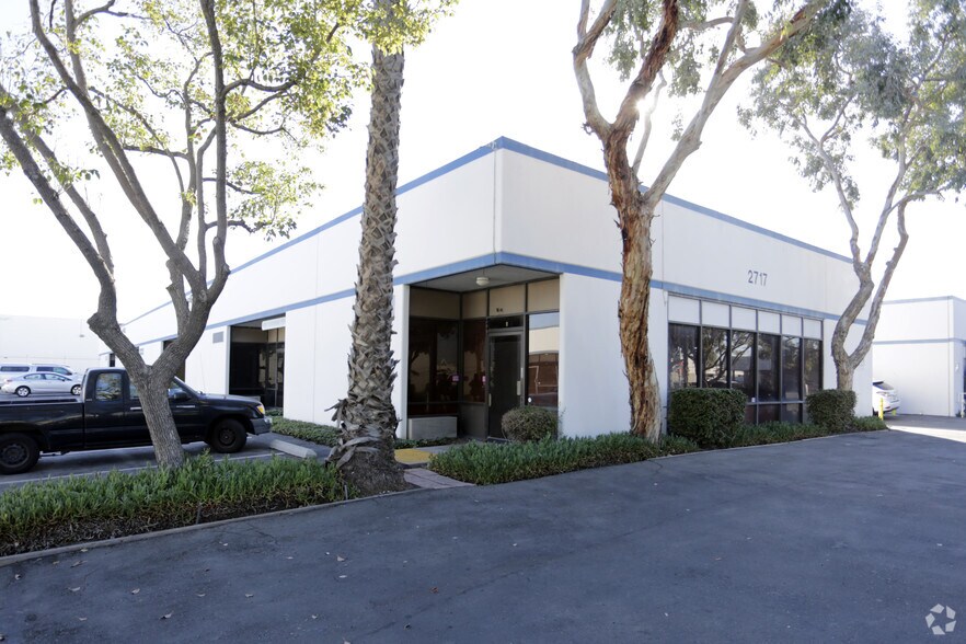 Primary Photo Of 2717 Orange Ave, Santa Ana Warehouse For Lease
