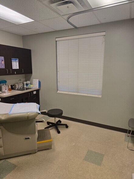 More Photos Of 2098 Teron Trace, Dacula Office For Sale