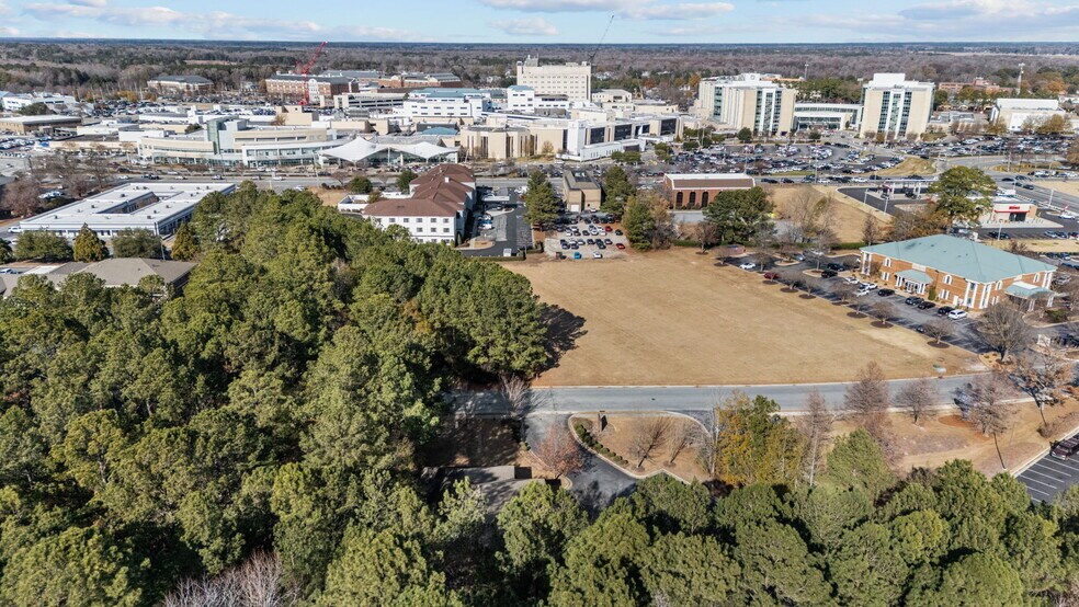 More Photos Of 2223 Hemby Ln, Greenville Medical For Sale