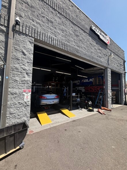 More Photos Of 10280 Beach blvd, Stanton General Retail For Lease