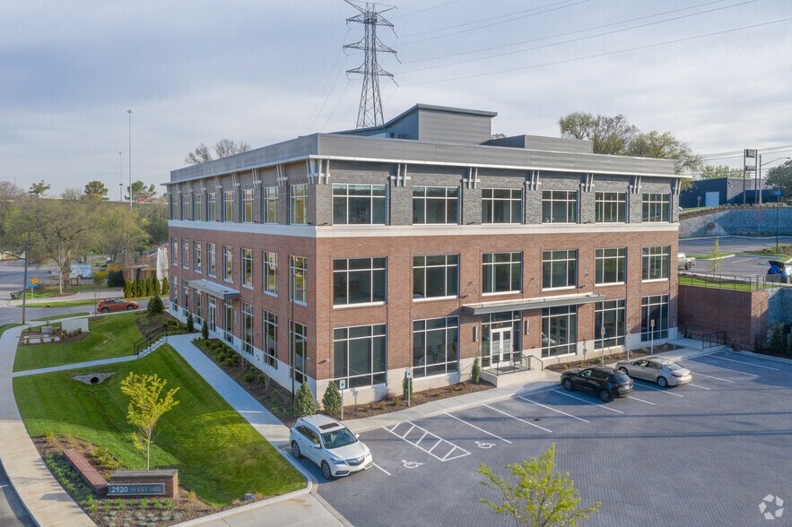 More Photos Of 2920 Berry Hill Dr, Nashville Office For Lease