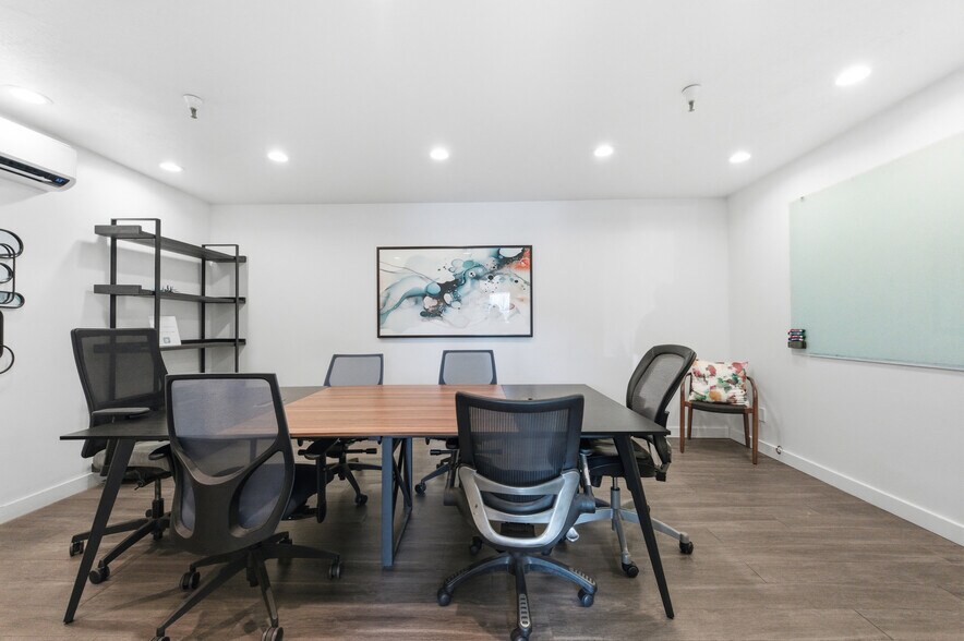 More Photos Of 1657 N State St, Lehi Manufacturing For Sale