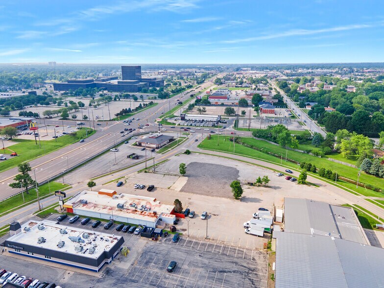 More Photos Of 704 S Eldorado Rd, Bloomington Land For Sale