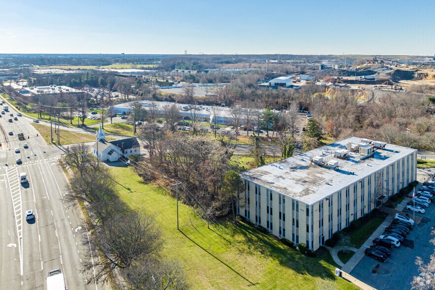 560 Broadhollow Rd, Melville, NY 11747 Office For Sale