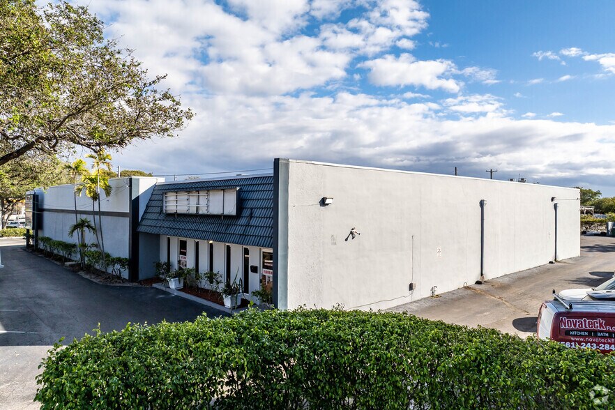 More Photos Of 101 S Congress Ave, Delray Beach Showroom For Lease