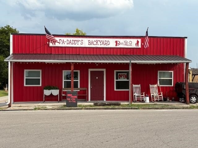 Primary Photo Of 5112 S Jackson Hwy, Horse Cave Restaurant For Sale