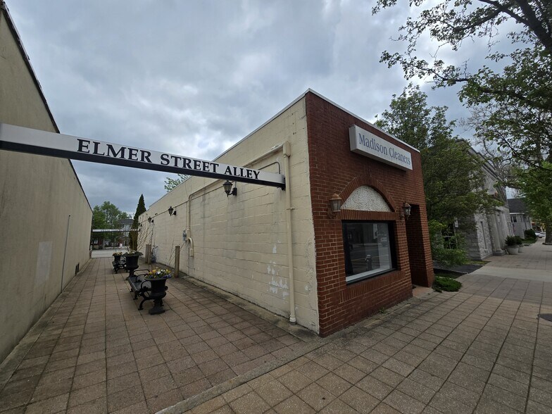 More Photos Of 88 Main St, Madison Freestanding For Sale