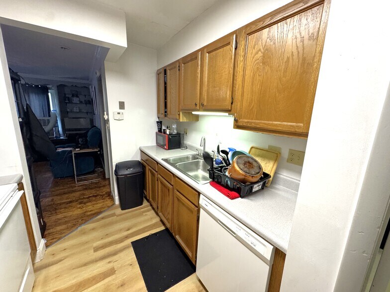 More Photos Of 28 Frederick St, Binghamton Office Residential For Sale