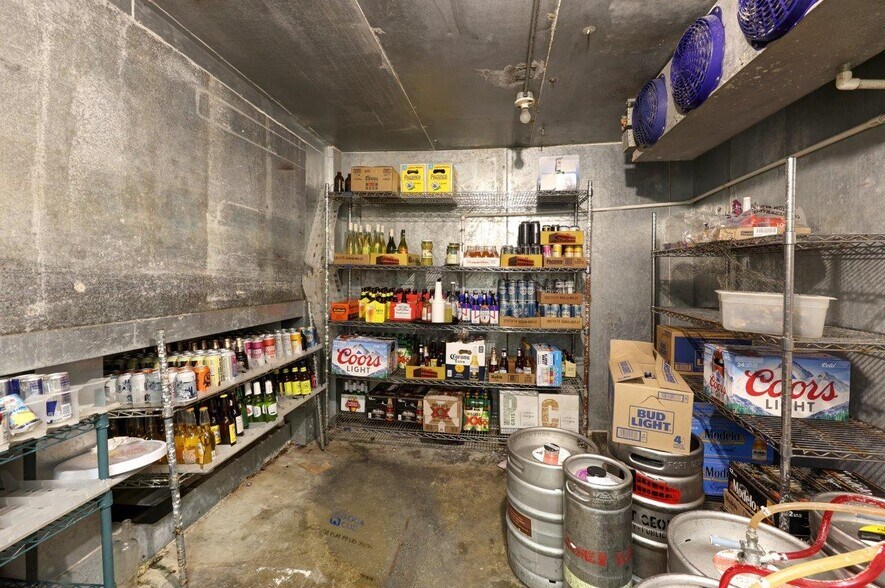 More Photos Of 1917 Pacific Ave, Long Beach Restaurant For Sale