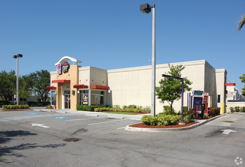 More Photos Of 130 N University Dr, Pembroke Pines Unknown For Lease