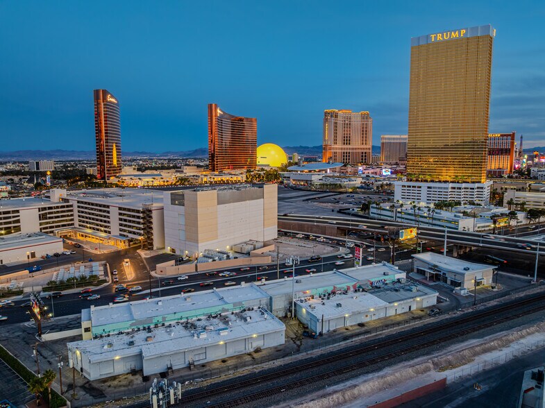 More Photos Of 3115-3155 Sammy Davis Jr Dr, Las Vegas Storefront Retail Office For Lease