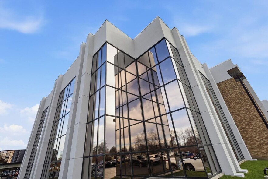 More Photos Of 1111 Delafield St, Waukesha Medical For Lease