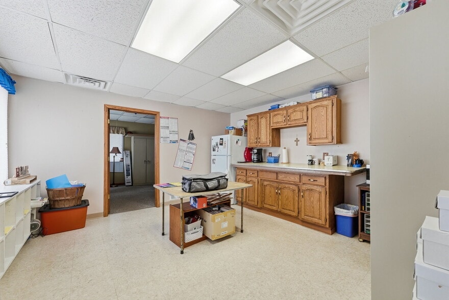 More Photos Of 251 8th St NW, Elk River Office For Sale