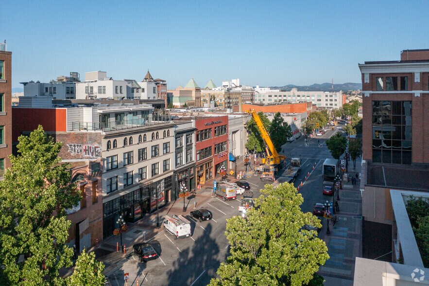 More Photos Of 709 Yates St, Victoria Storefront Retail Office For Sale