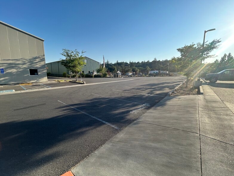 More Photos Of 140 Grove Ct, Healdsburg Manufacturing For Lease
