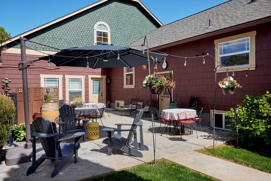 More Photos Of 527 Catherine St, Walla Walla Hospitality For Sale