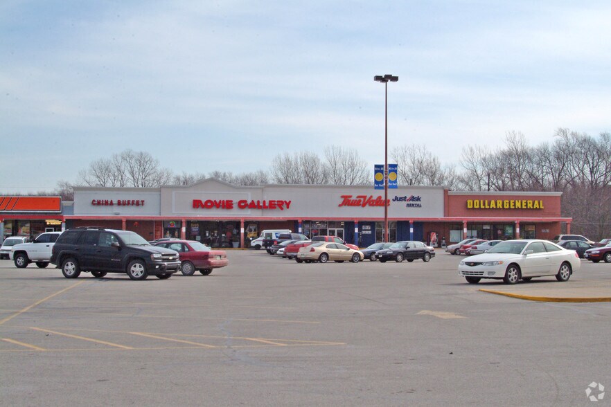 More Photos Of 202-212 S Main St, Rushville General Retail For Lease