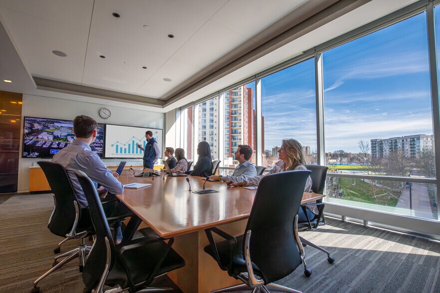 More Photos Of 100 Washington Blvd, Stamford Office For Lease