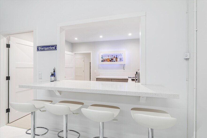 More Photos Of 2471 Autumnvale Dr, San Jose Warehouse For Sale