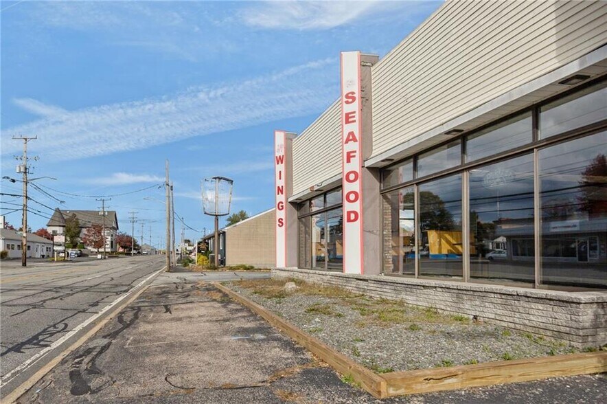 More Photos Of 2792 Pawtucket Ave, East Providence Restaurant For Sale