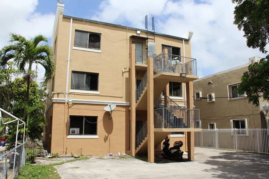More Photos Of 1044 SW 3rd St, Miami Apartments For Sale