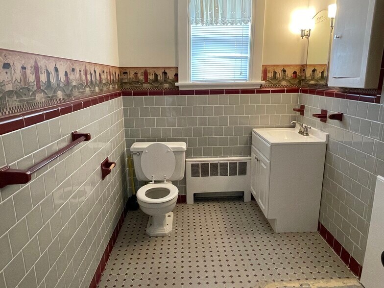 More Photos Of 509 Nash St W, Wilson Loft Creative Space For Sale