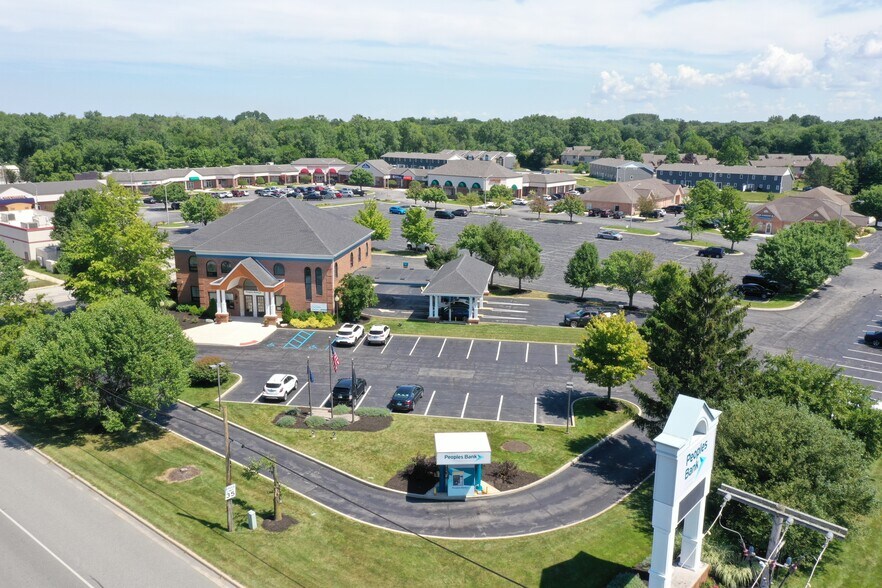 More Photos Of 1403 S Lake Park Ave, Hobart Unknown For Lease