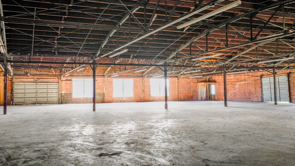 More Photos Of 10 N Milby St, Houston Warehouse For Lease