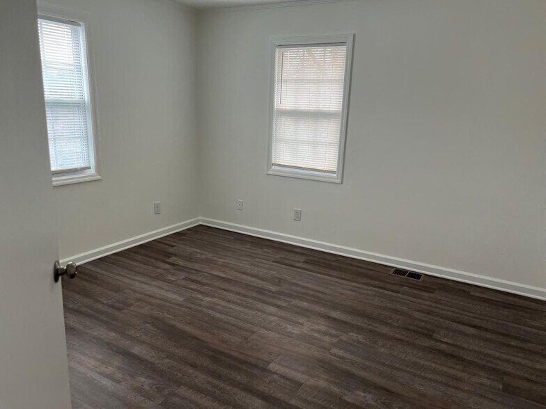 More Photos Of 3165 Washington St, Covington Office Residential For Sale