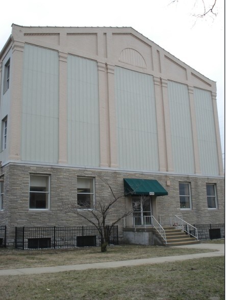 More Photos Of 817-829 S Floyd St, Louisville Flex For Lease
