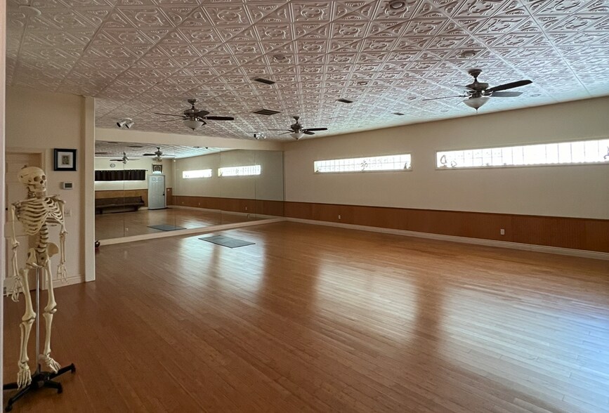 More Photos Of 391 3rd Ave S, Jacksonville Beach Office For Lease