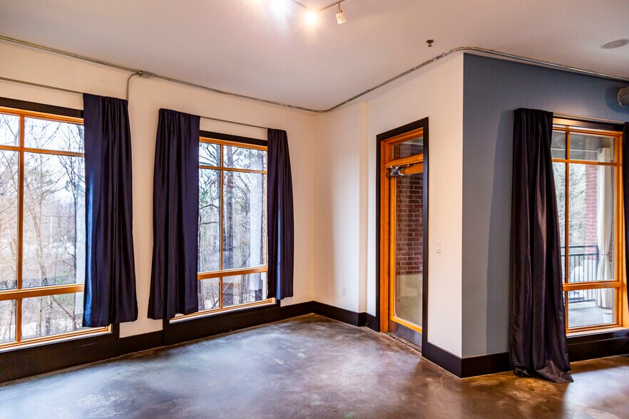 More Photos Of 319 Atlanta St SE, Marietta Office For Lease