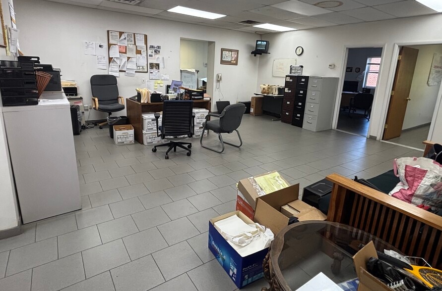 More Photos Of 12106 89th Ave, Richmond Hill Industrial For Sale