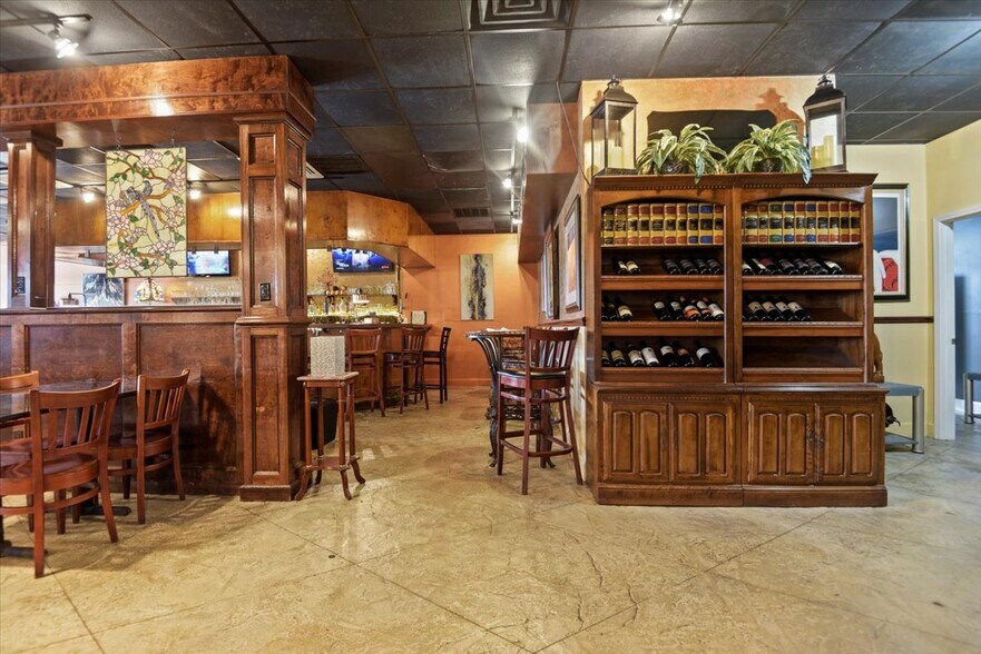 More Photos Of 201 Laurel St, Conway Restaurant For Sale