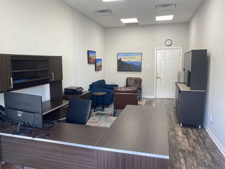 More Photos Of 136 Fayetteville St, Pittsboro General Retail For Lease
