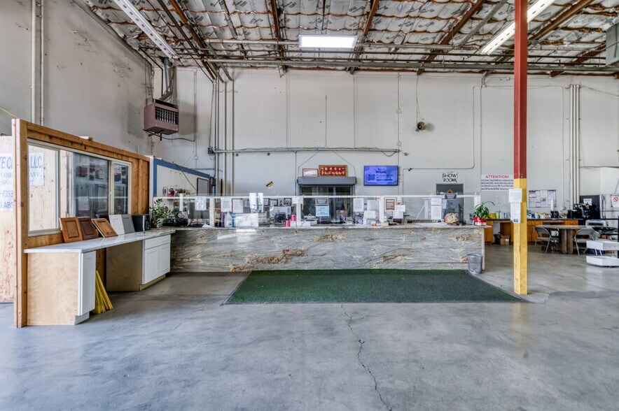 More Photos Of 5333 N Cornelia Ave, Fresno Warehouse For Sale