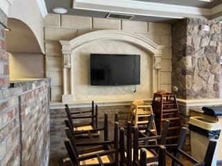 More Photos Of 321 Broadway, Hillsdale Freestanding For Sale