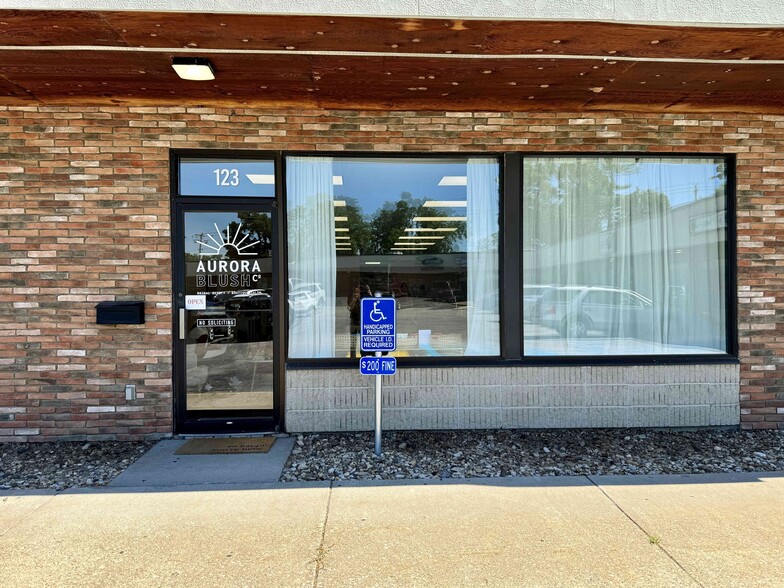 More Photos Of 115-159 Marion Blvd, Marion General Retail For Lease
