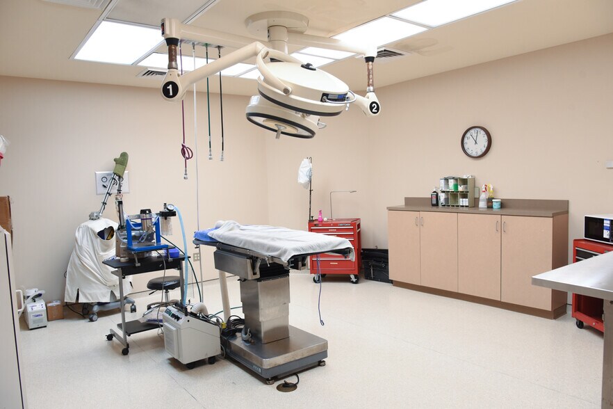 More Photos Of 2117 Veterans Dr SE, Decatur Healthcare For Sale