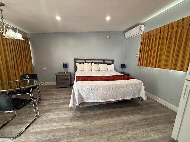 More Photos Of 831 N Ocean Blvd, Pompano Beach Hotel For Sale