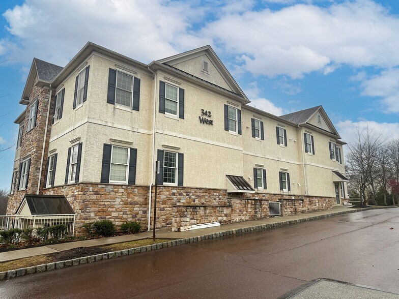 More Photos Of 342 W Germantown Pike, Norristown Medical For Lease