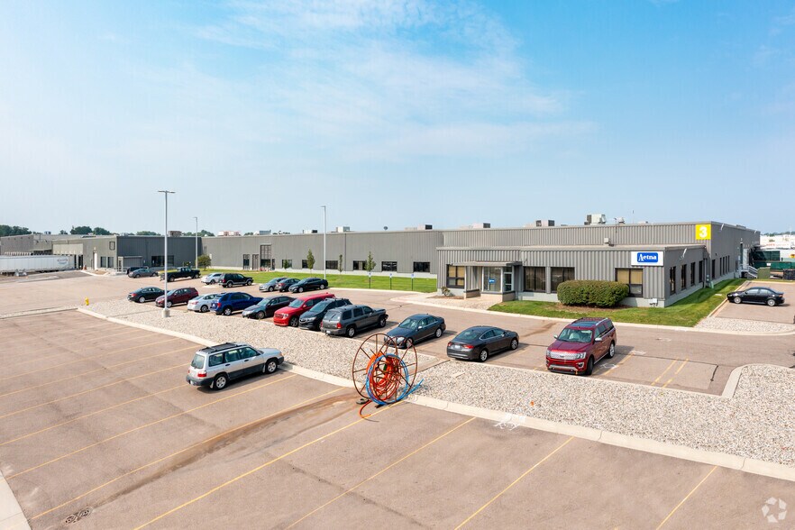 Primary Photo Of 31774-31778 Enterprise Dr, Livonia Manufacturing For Lease