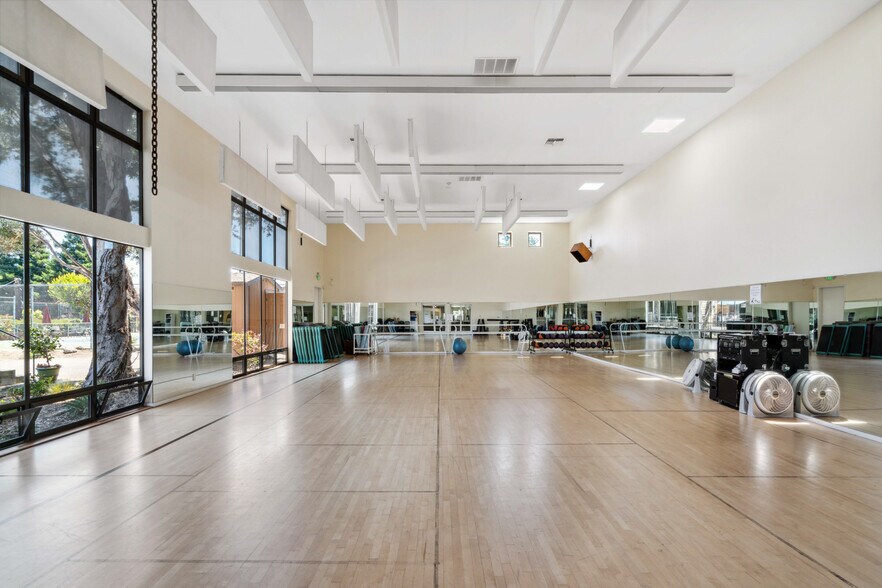 More Photos Of 200 Packet Landing Rd, Alameda Health Club For Sale
