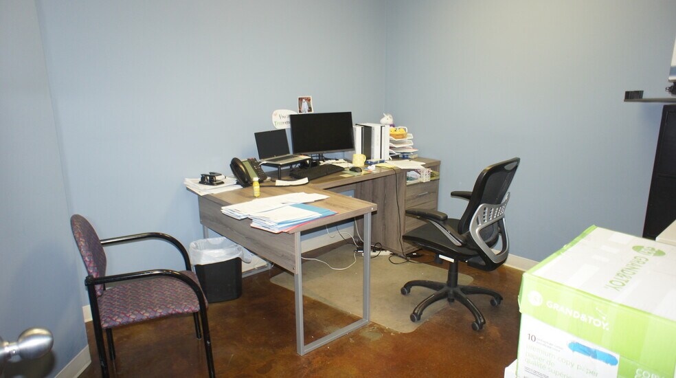 More Photos Of 7316 101 Ave NW, Edmonton Office For Sale