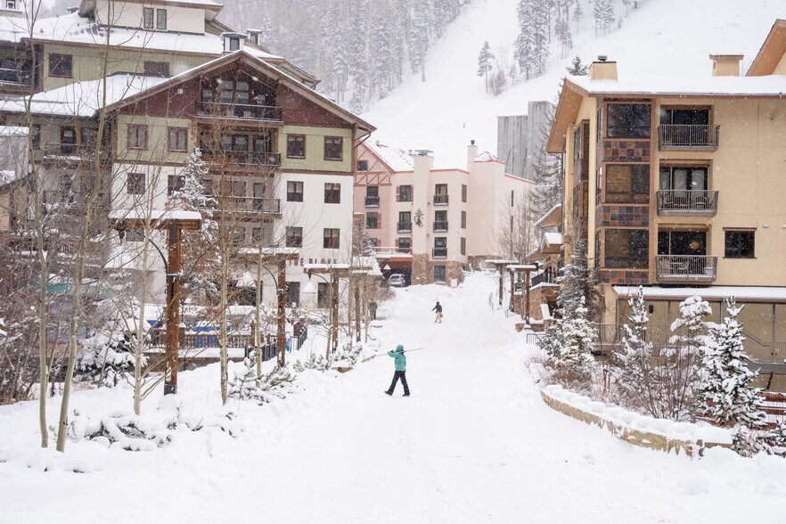 More Photos Of 110 Emma Rd, Taos Ski Valley Freestanding For Sale