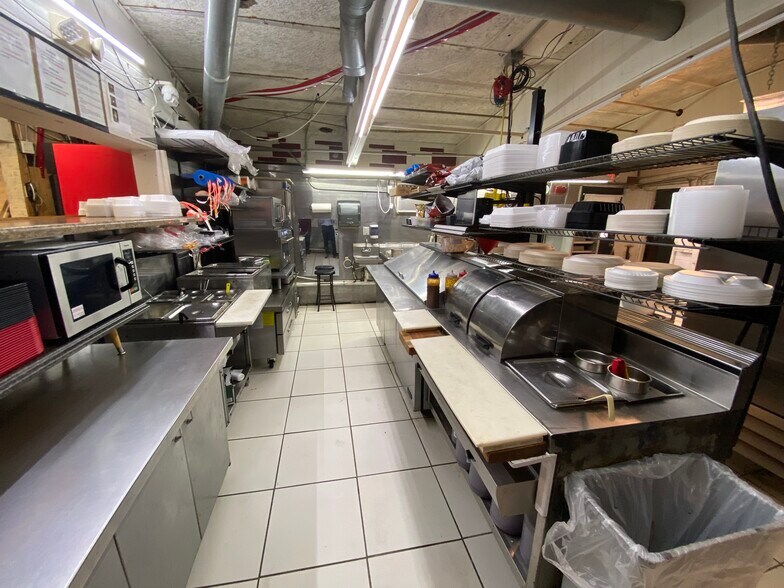 More Photos Of 814 E Highway 60, Monett Restaurant For Sale