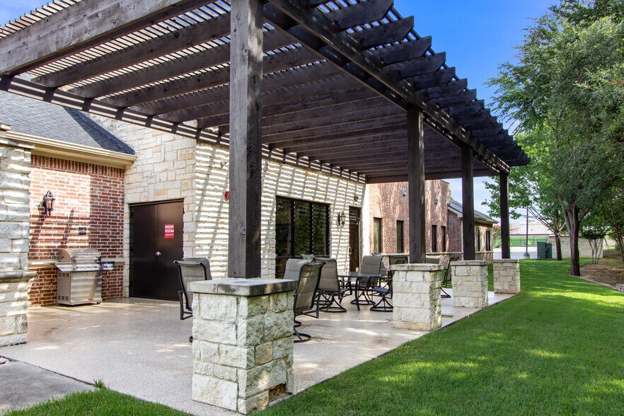 More Photos Of 301 S Watters Rd, Allen Office For Lease