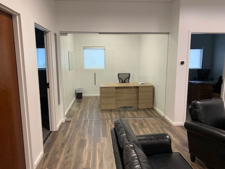 More Photos Of 1951 SR 426 W, Oviedo Office For Lease