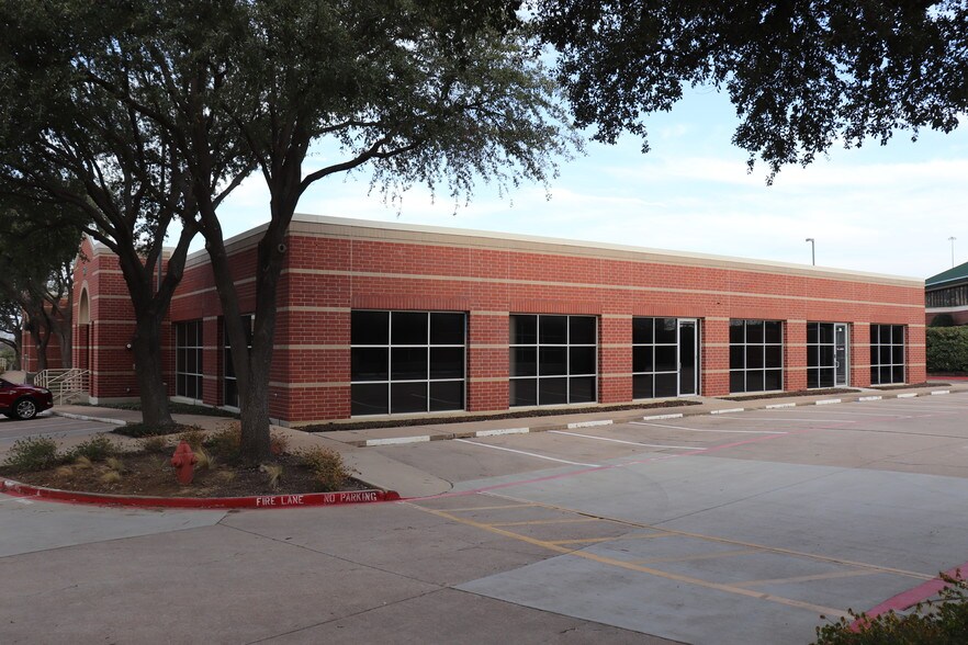 More Photos Of 6301 Campus Circle Dr E, Irving Loft Creative Space For Lease