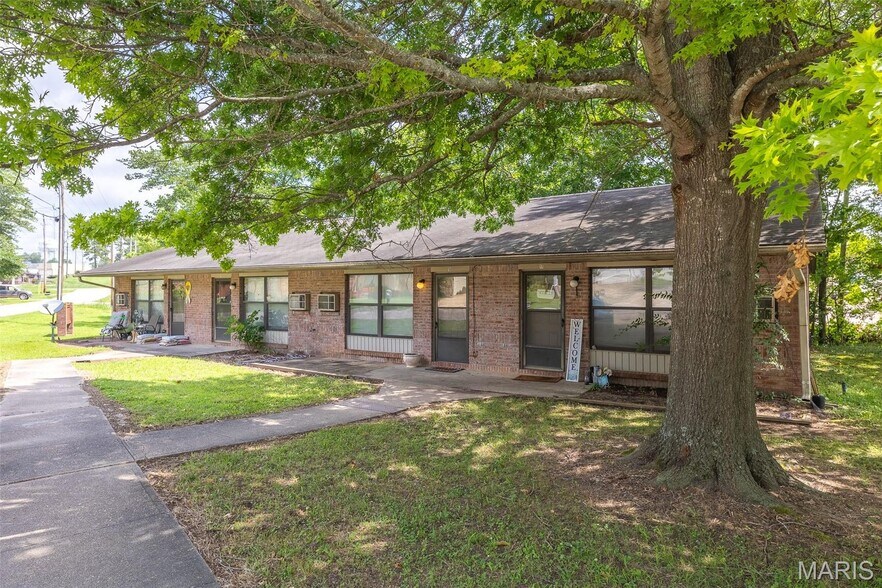 More Photos Of 2733 Holly Trl, Poplar Bluff Apartments For Sale
